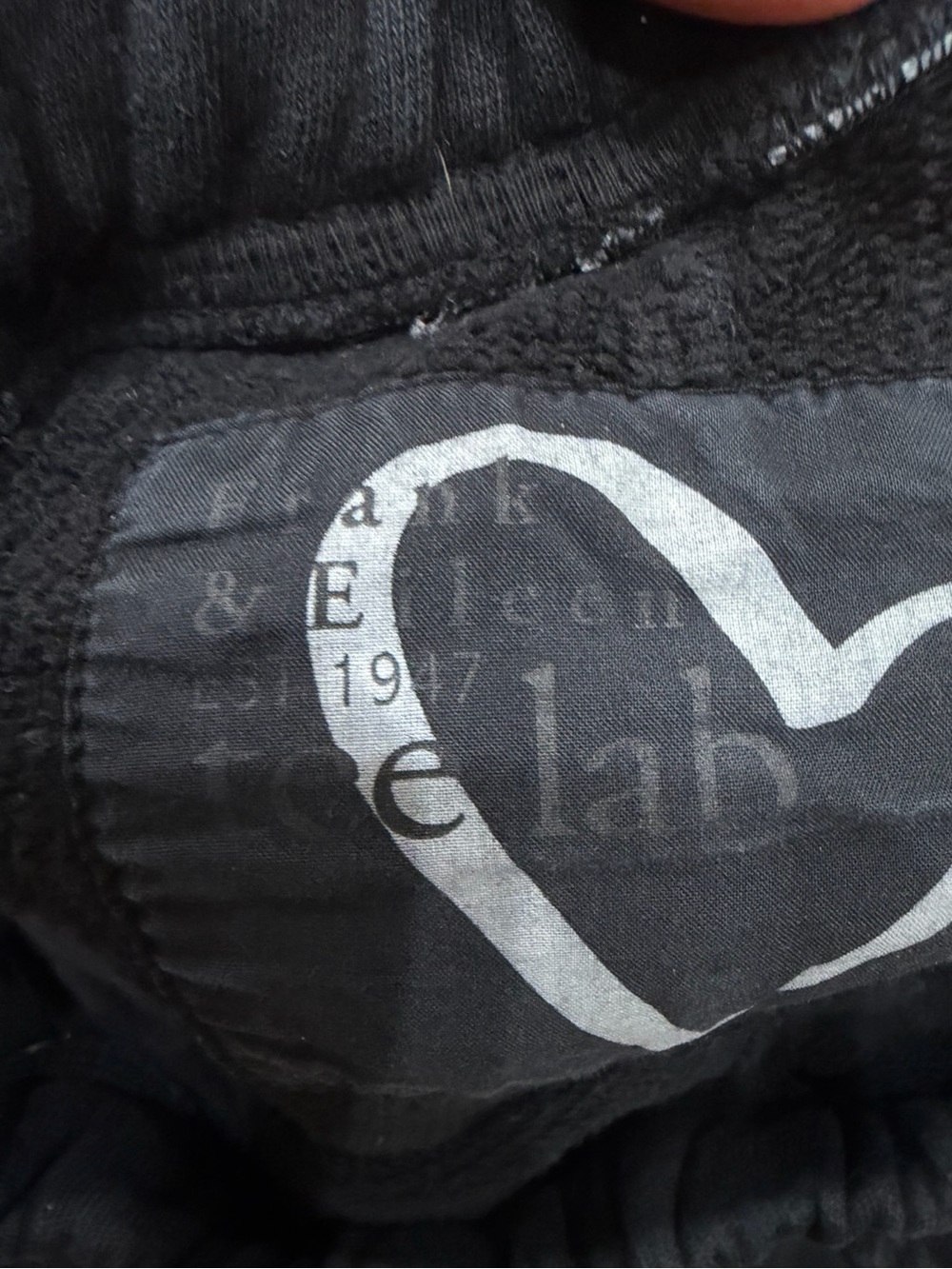 π€ Frank & Eileen Tee Lab Black Sweat Shorts Lounge Size Medium - Picture 4 of 10